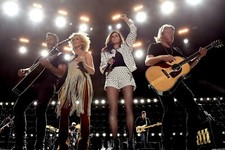 LITTLE BIG TOWN 8X10 Photo picture