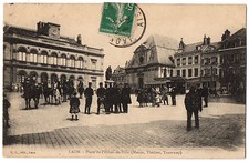 Old postcard 02 - Laon (Aisne) - Place de l'Hôtel de Ville (Town Hall, Theatre, Tramway) picture