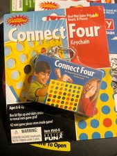 Basic Fun Connect Four Keychain Mini Game Photo Frame Carabiner Clip NIP NEW picture