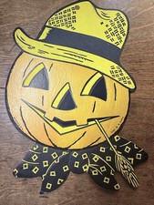VINTAGE RARE Yellow Version H E Luhrs Halloween Die Cut Pumpkin Scarecrow 1940s picture