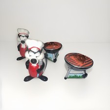 Pepe Le Pew Vintage BBQ Grill Steak Salt & Pepper Shakers Warner Bros 90s Looney picture