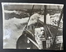 1929 PRESS PHOTO: SS REPUBLIC IN HIGH SEAS RESCUE OF SCHOONER GANDER DEAL FP494 picture