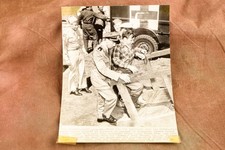 Deep Sea Diver With Bends Aided at Mare Island 1947 6⅛x8⅜ AP Wire Photo V35 picture