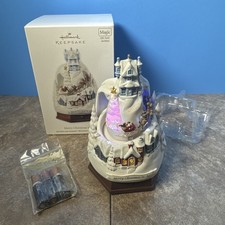 2012 Hallmark Keepsake Magic Ornament Merry Christmas To All Light Sound Motion picture