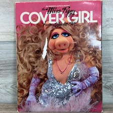 Vintage 1981 Muppets Miss Piggy Cover Girl Fantasy Calendar Folder Complete picture