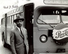 URIAH J. FIELDS SIGNED 8x10 PHOTO MONTOMERY BUS MARTIN LUTHER KING BECKETT BAS picture