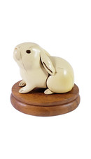 Vintage Alva Museum Replicas AIC Netsuke Rabbit Reproduction Figure w/ Base picture