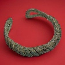 Ancient Twisted Bracelet (bangle) Dating Approximately 1200-700BCE picture
