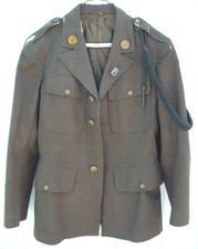 Pre WW2 US 1st Infantry Division 16th Reg. with French Fourragere Shoulder Cord picture
