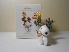 2012 Hallmark Ornament Peanuts Gang Snoopy Woodstock In The Spirit picture