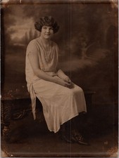 Vintage 1920s Flapper Woman Portrait Bobbed Hair Pearls T Strap Shoes Photo picture