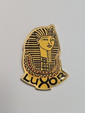 Luxor Hotel & Casino Travel Souvenir Lapel Pin Las Vegas Pharaoh Cleopatra picture