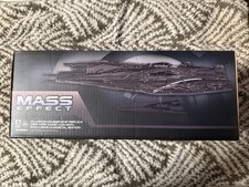 Mass Effect: Alliance Cruiser Ship Replica Gunmetal Edition NYCC 2014 250 Pieces picture