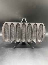 Vintage Lodge Cast Iron 27C2 7 Stick Cornbread Muffin Pan Black USA picture