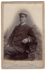 I’M YOUR CAPTAIN, I’M YOUR CAPTAIN, NAVAL OFFICER IN PORTSMOUTH, GREAT BRITAIN picture
