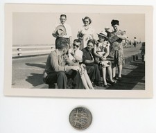 Vintage 1940's photo / BAD INFLUENCES - C'mon Frank JUST TAKE ONE Don't B Square picture