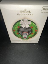 2007 It's Beginning To Sound A Lot Like Christmas Hallmark Ornament Docking Stat picture
