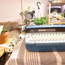 FULLY FUNCTIONING Smith Corona Coronet Automatic 12 Electric Typewriter w Case picture