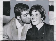1953 Press Photo Boxer Rocky Marciano & his wife Barbara - net15745 picture