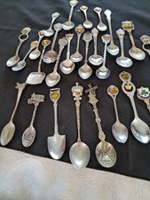 Lot of 26 Vintage Souvenir Travel Spoons US States Cities Nassau Rome Windmill picture