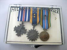 VINTAGE HILBORN HAMBURGER ARMED FORCES SERVICE PIN MEDALS picture