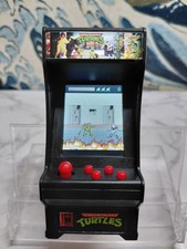 Teenage Mutant Ninja Turtles TMNT Tiny Arcade Cabinet Keychain Mini Video Game picture