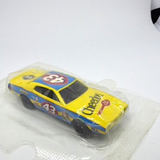 General Mills Cheerios #43 Die-Cast Toy Car Yellow/Blue 1996 sealed picture