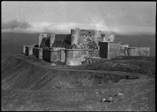 Syria Battlements of the Crac de Chevalier Crusader stronghold Syr - Old Photo 1 picture