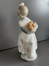 Lladro 4841 Valencian Girl with Oranges Porcelain Figurine Spain Vintage Retired picture