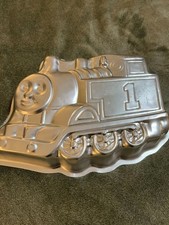 Wilton Thomas Tank Engine Train cake pan gelatin mold 2105-1349 Vintage picture