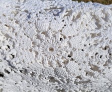Beautiful Vintage Handmade/ Crocheted By Hand Bed Cover 108 X 84 Excellent picture