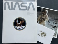 1989 NASA Apollo 11 “20th Anniversary” Public Affairs Media Press Kit Folder Lot picture