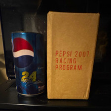 Jeff Gordon Pepsi 2001 Racing Program 1:64 Limited Edition Stock Car Can Package picture