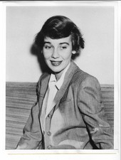 Cary Grant's Wife Vintage 1956 Press Photo Rescued Andrea Doria Betsy Drake 9x7 picture