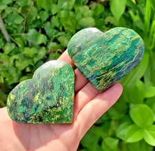 2in+ Natural Emerald Crystal Heart Carving Mineral Specimen Healing Home Decor picture