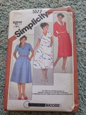 VINTAGE SIMPLICITY LADIES PULLOVER DRESS PATTERN 5377 SIZE 16 18 20 1981 picture