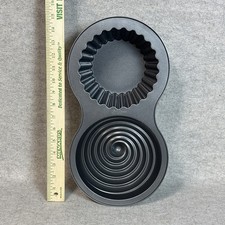 Wilton Cupcake Pan Giant 3D Large Non-Stick Mold Big Large Jumbo Baking Cake Pan picture