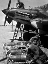 WW2 WWII Photo World War Two / Soviet Russian IL-2 Sturmovik Bombs Being Readied picture