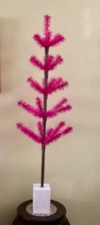 SALE 3.5 ft SOFT CRUELTY FREE DEEP PINK GOOSE FEATHER TREE😺WE’LL MAKE SALE picture