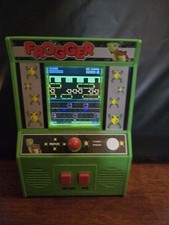 Frogger Mini Retro Handheld Arcade Game #09550 Konami Vintage WORKS picture
