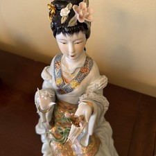 VINTAGE JAPANESE   GEISHA PORCELAIN STATUE /FIGURINE picture
