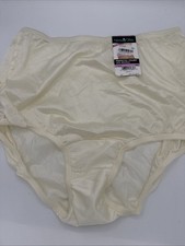 Vntg Vanity Fair Panty Full Coverage Nylon Brief Women's #13001  Cream 6 picture