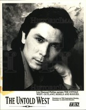 Press Photo Lou Diamond Phillips in The Untold West: Outlaws, Rebels and Rogues picture