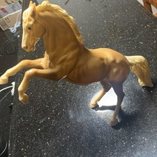 Vintage Breyer #33 King fighting stallion Tan with Cream/White Mane & Tail picture