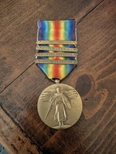 VINTAGE WW I Victory Medal also 4 Battle Bars  picture