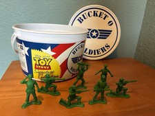 Thinkway Toys Disney Pixar Toy Story Signature Bucket O Soldiers 61/72 2