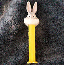 Bugs Bunny Warner Brothers Warner Bros. PEZ Dispenser Yellow Stem picture