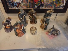 1999 Grandeur Noel 9-Piece Hand-Painted Porcelain Nativity Set missing 2 pieces picture