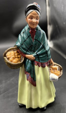EARLY VINTAGE ROYAL DOULTON FIGURINE 