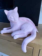 Aritzia Cat Sculpture ￼ picture